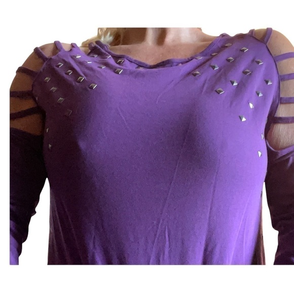 New Purple medium studded cutout top - Picture 10 of 10